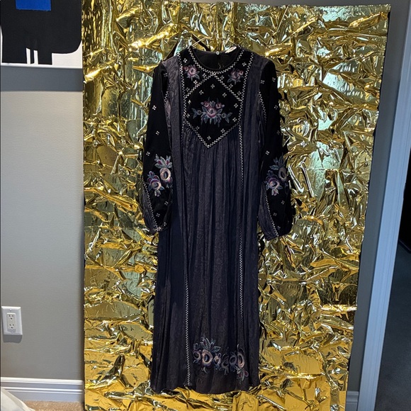 Zara Dresses & Skirts - Zara Black Embroidered Long Sleeve Maxi Dress with Purple Floral Accents